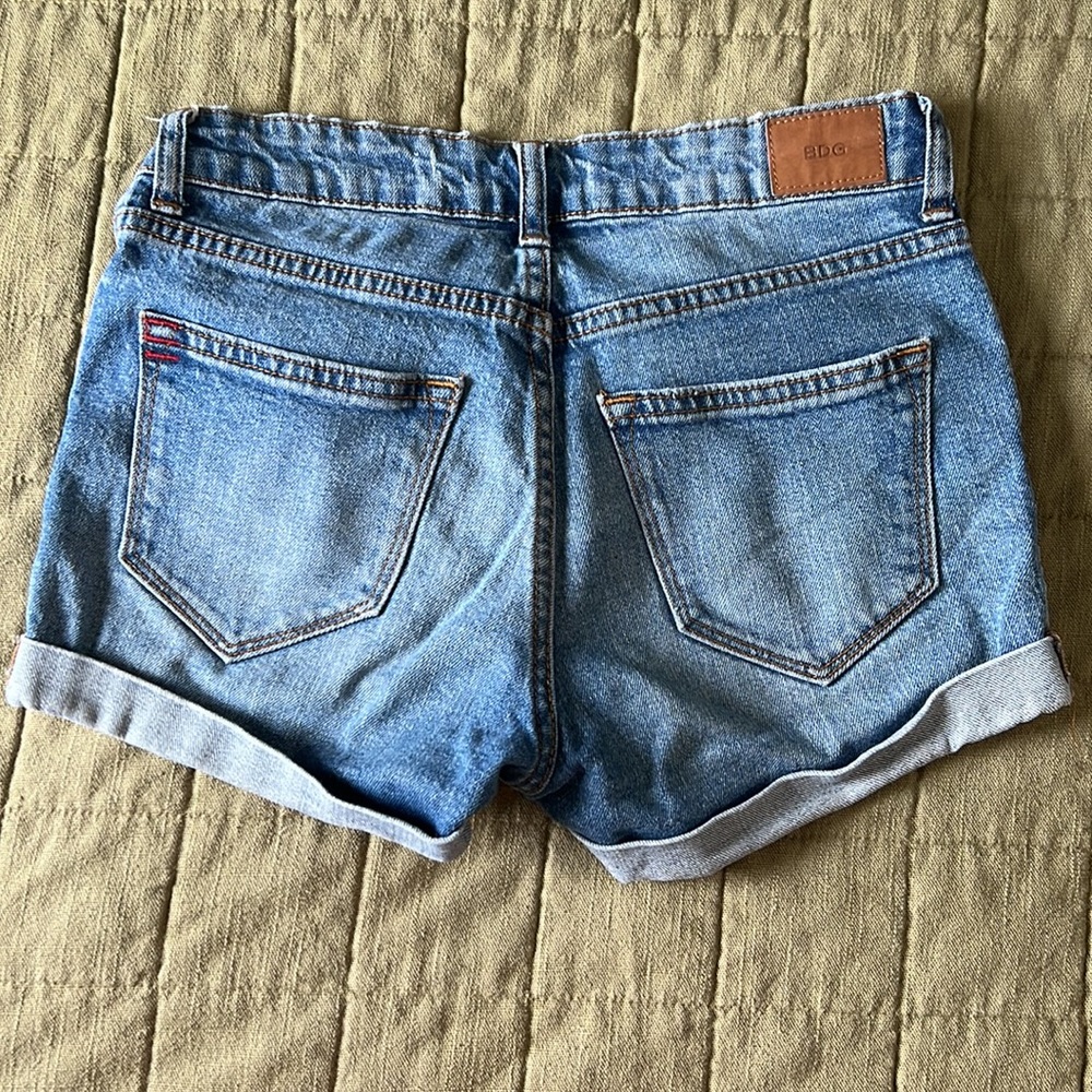 BDG Mid Rise Shorts - Picture 3 of 3